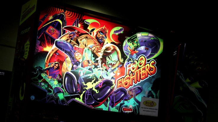 Photograph of the Foo Fighters pinball marquee.