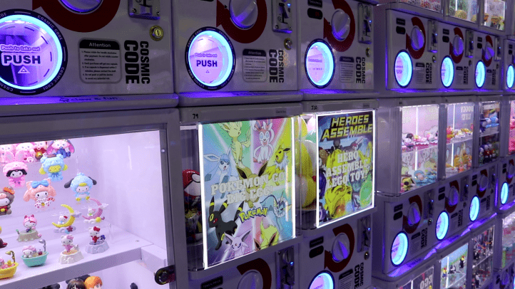 Several ‘gashapon’ prize machines at Claw & Fun.